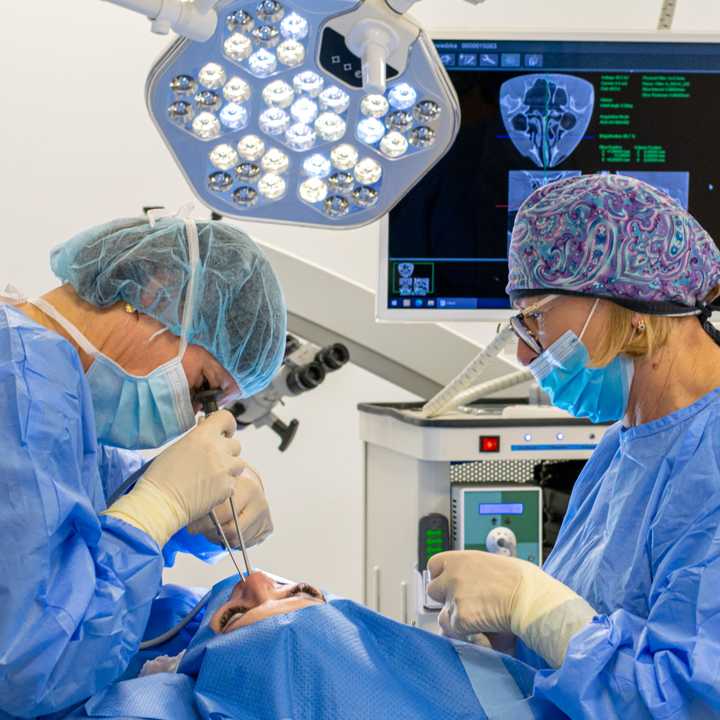 Operacja endoskopowa z podglądem tomografii zatok